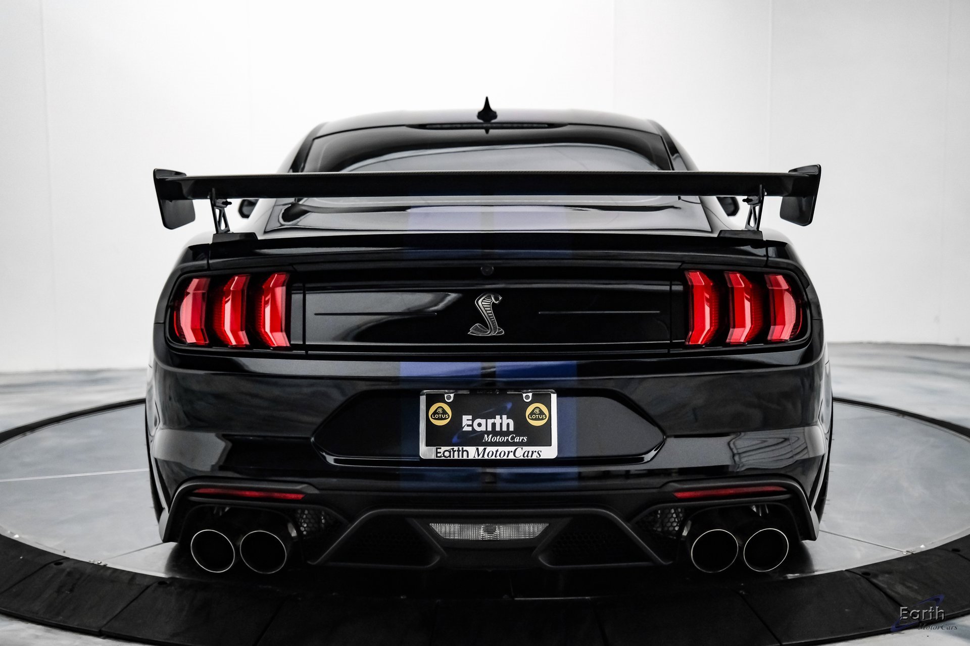 Used 2020 Ford Mustang Shelby GT500 w/ Carbon Fiber Track Pack image 10