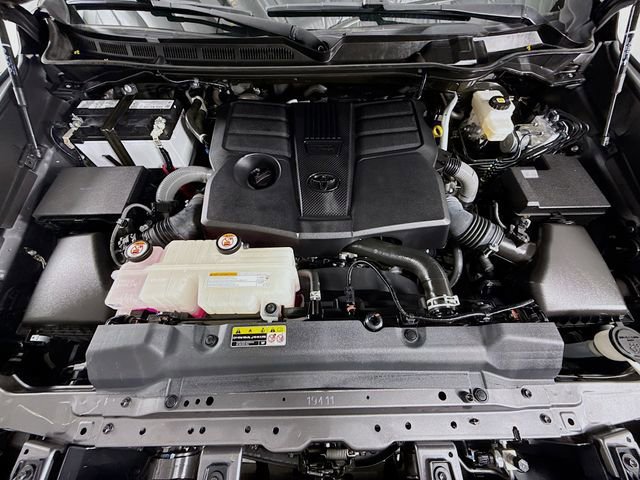 Used 2024 Toyota Tundra SR5 w/ SR5 Convenience Package AWD/4WD image 28