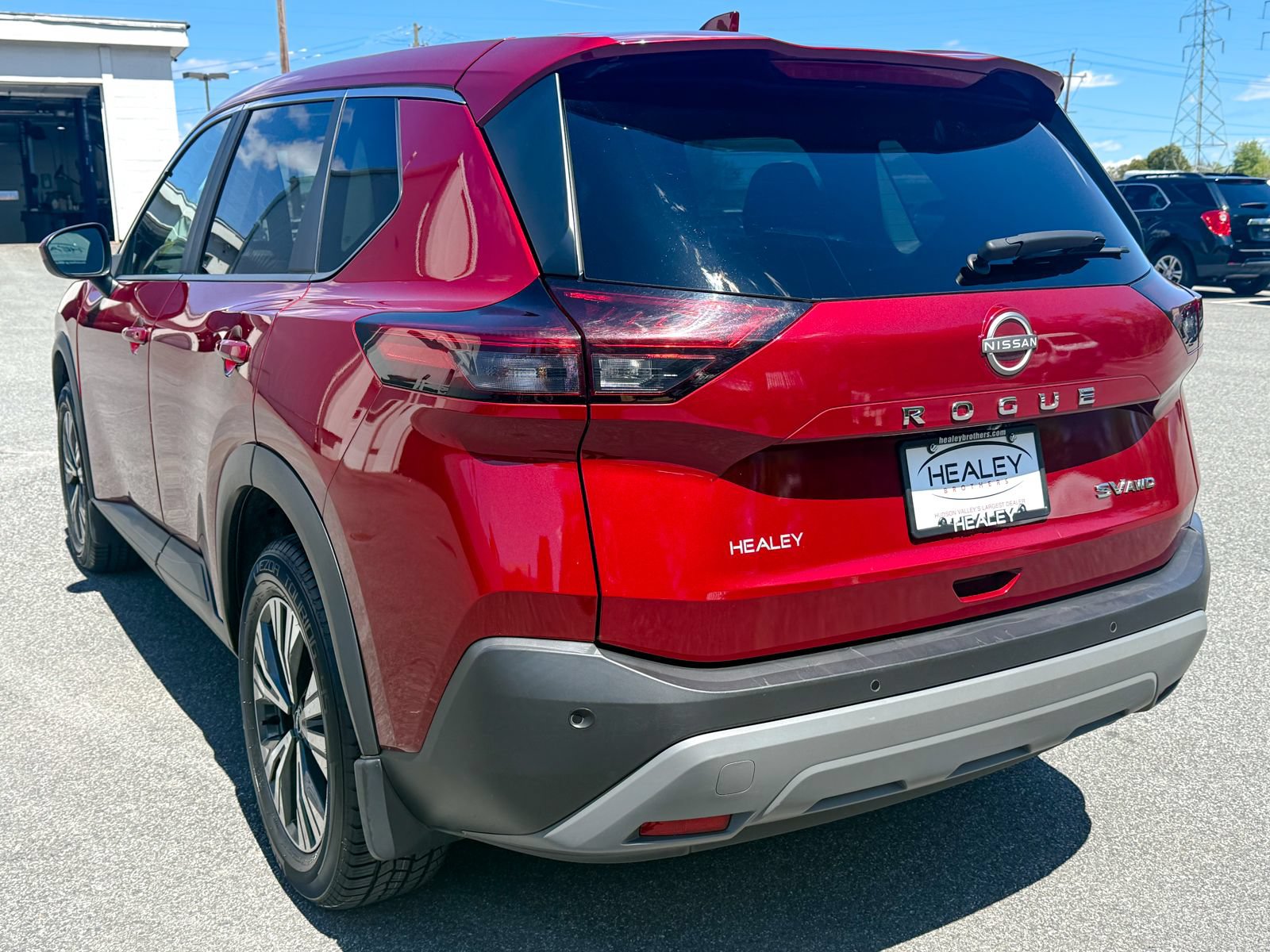 Used 2023 Nissan Rogue SV AWD/4WD image 5