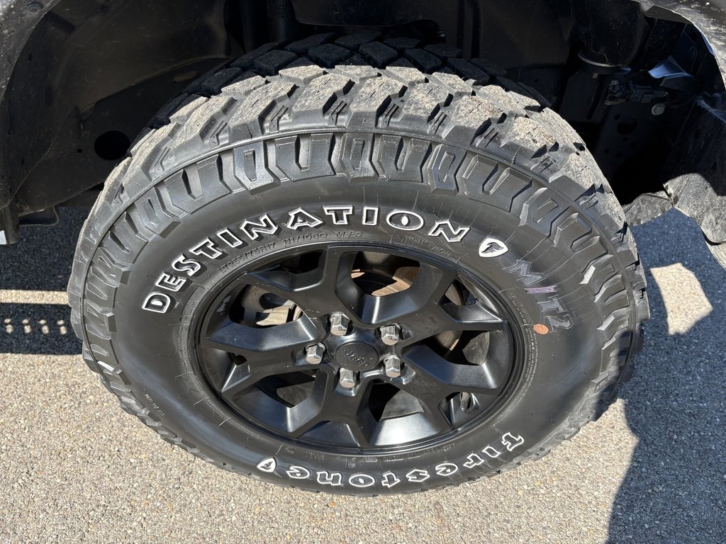 Used 2021 Jeep Wrangler Willys image 12