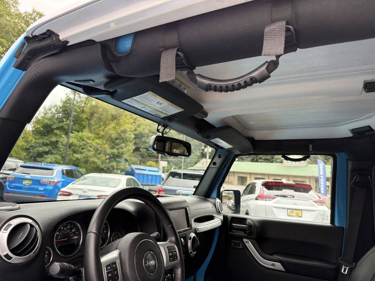 Used 2017 Jeep Wrangler Unlimited Sahara w/ Quick Order Package 24E Chief AWD/4WD image 26