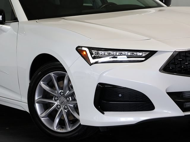Used 2023 Acura TLX FWD image 8