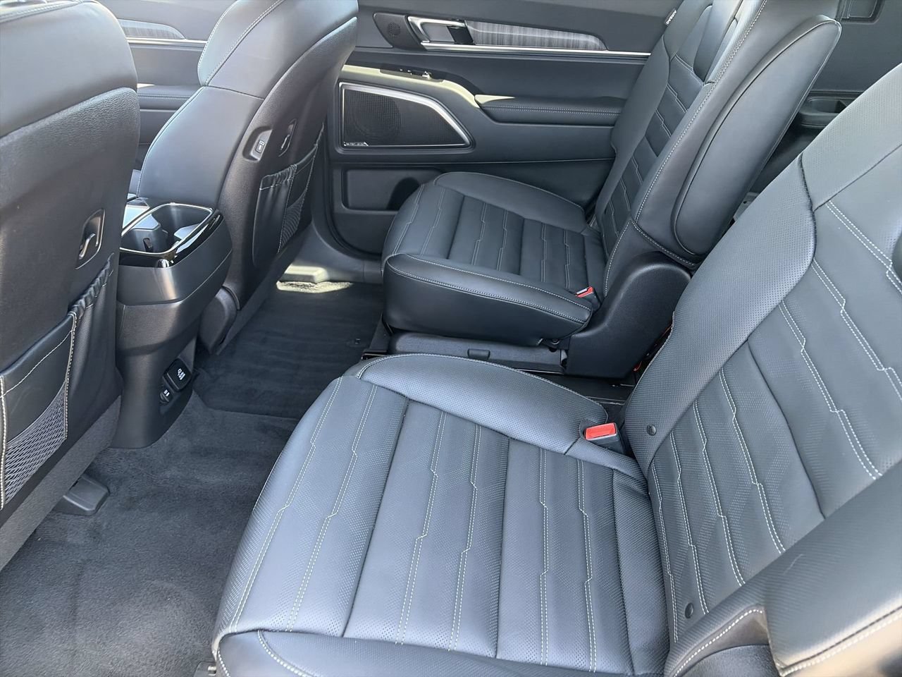 Certified 2025 Kia Telluride SX Prestige AWD/4WD image 16