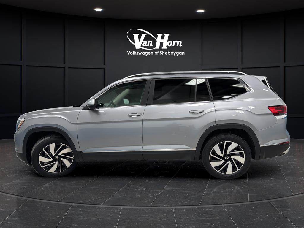 Used 2024 Volkswagen Atlas SEL AWD/4WD image 4