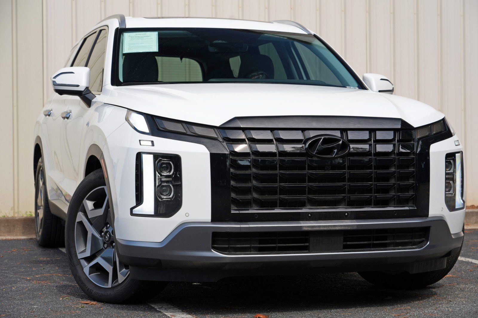 Used 2025 Hyundai Palisade SEL FWD image 4