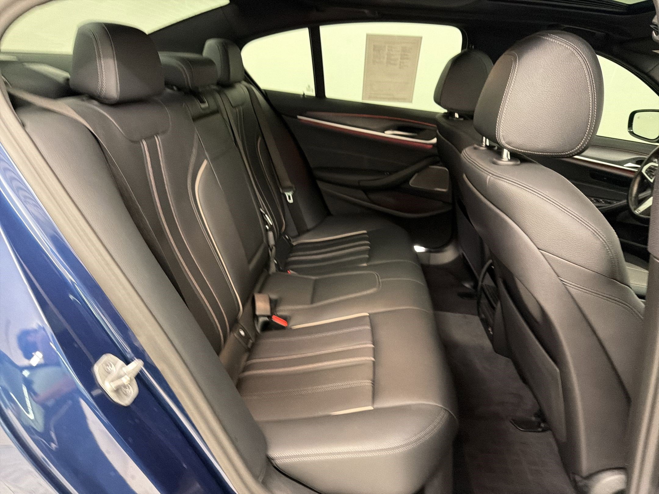 Certified 2023 BMW 540i xDrive w/ M Sport Package image 30