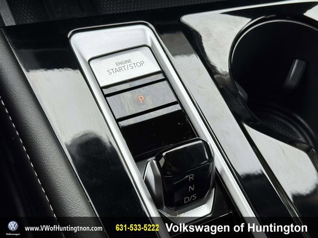 Certified 2025 Volkswagen Atlas SE image 29