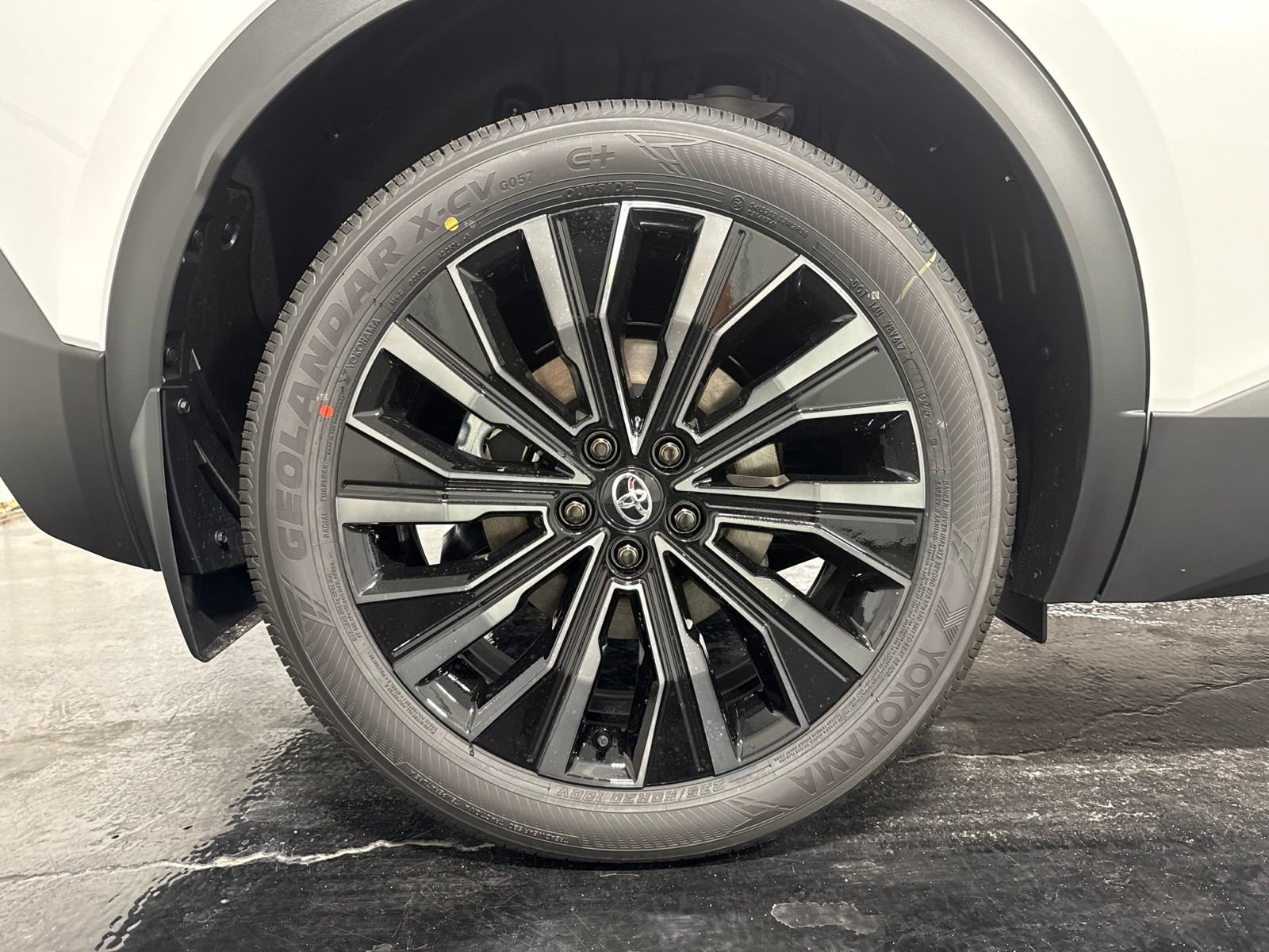 New 2026 Toyota C-HR AWD/4WD image 8