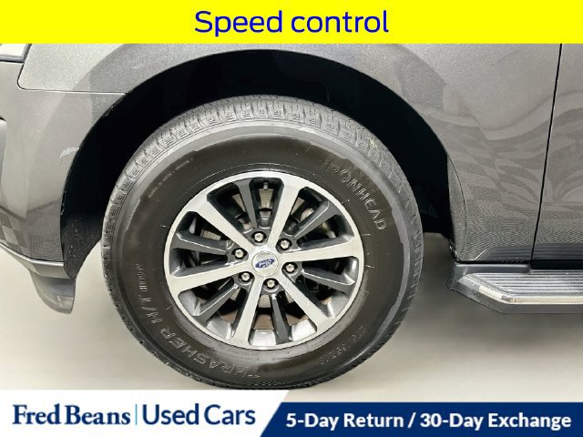 Used 2019 Ford Expedition XLT w/ Equipment Group 202A AWD/4WD image 39