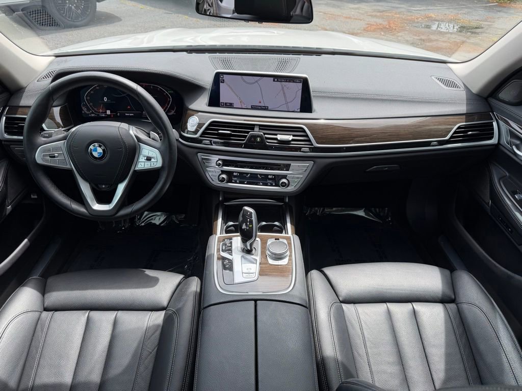 Used 2020 BMW 740i RWD image 27
