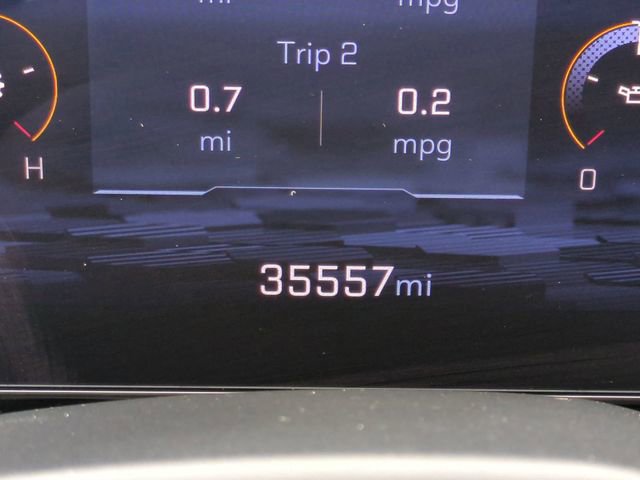 Certified 2025 Chevrolet Suburban LT image 32