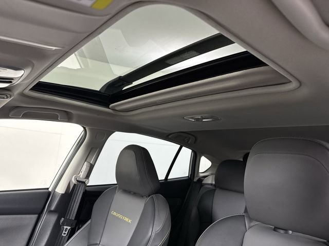 Used 2022 Subaru Crosstrek 2.5i Sport w/ Moonroof Package image 18