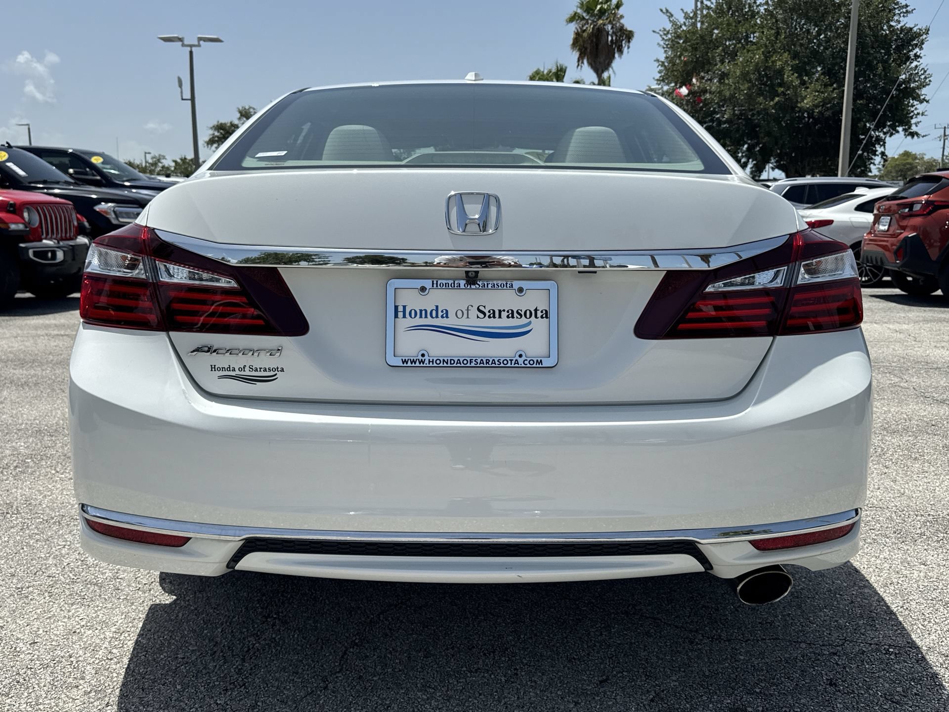 Used 2017 Honda Accord EX image 7