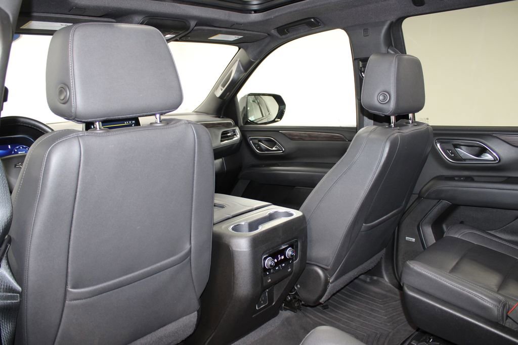 Used 2023 Chevrolet Suburban Z71 w/ Luxury Package image 29