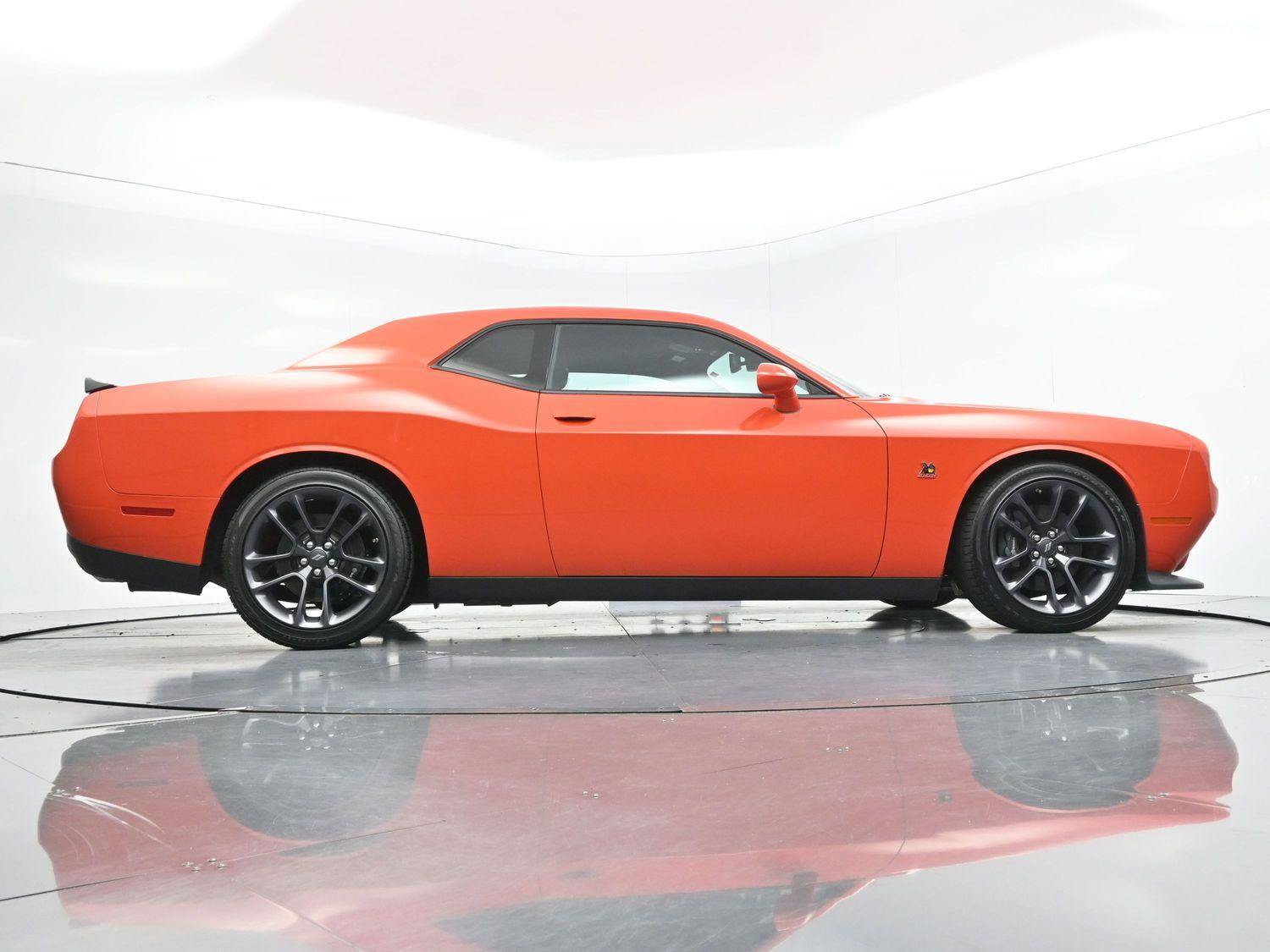 Used 2022 Dodge Challenger R/T Scat Pack RWD image 49