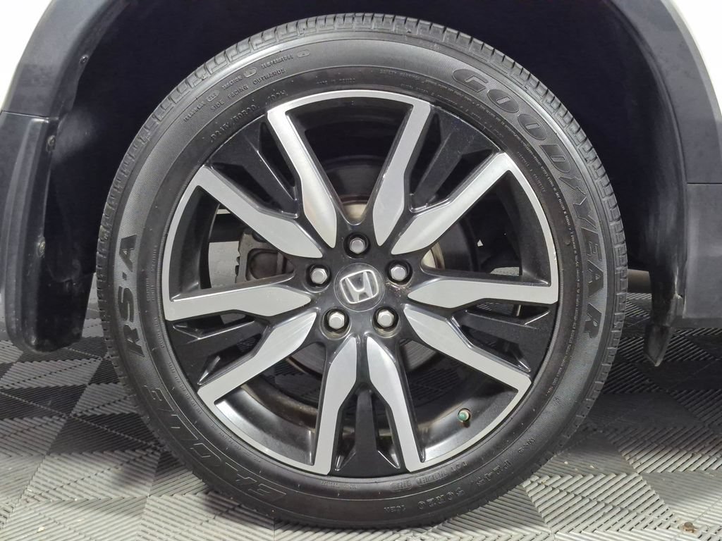 Used 2021 Honda Pilot Touring image 32