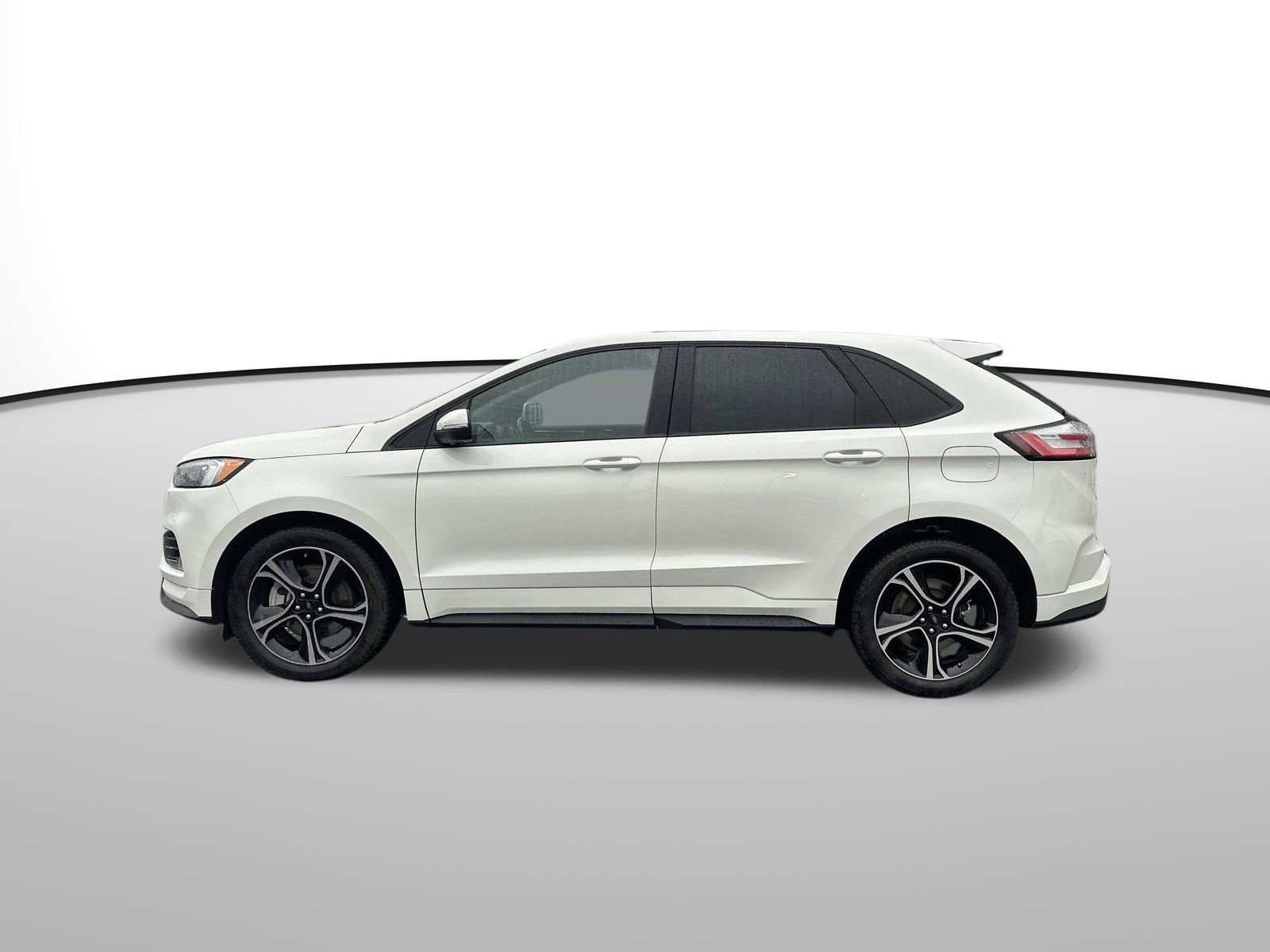 Used 2022 Ford Edge ST image 2