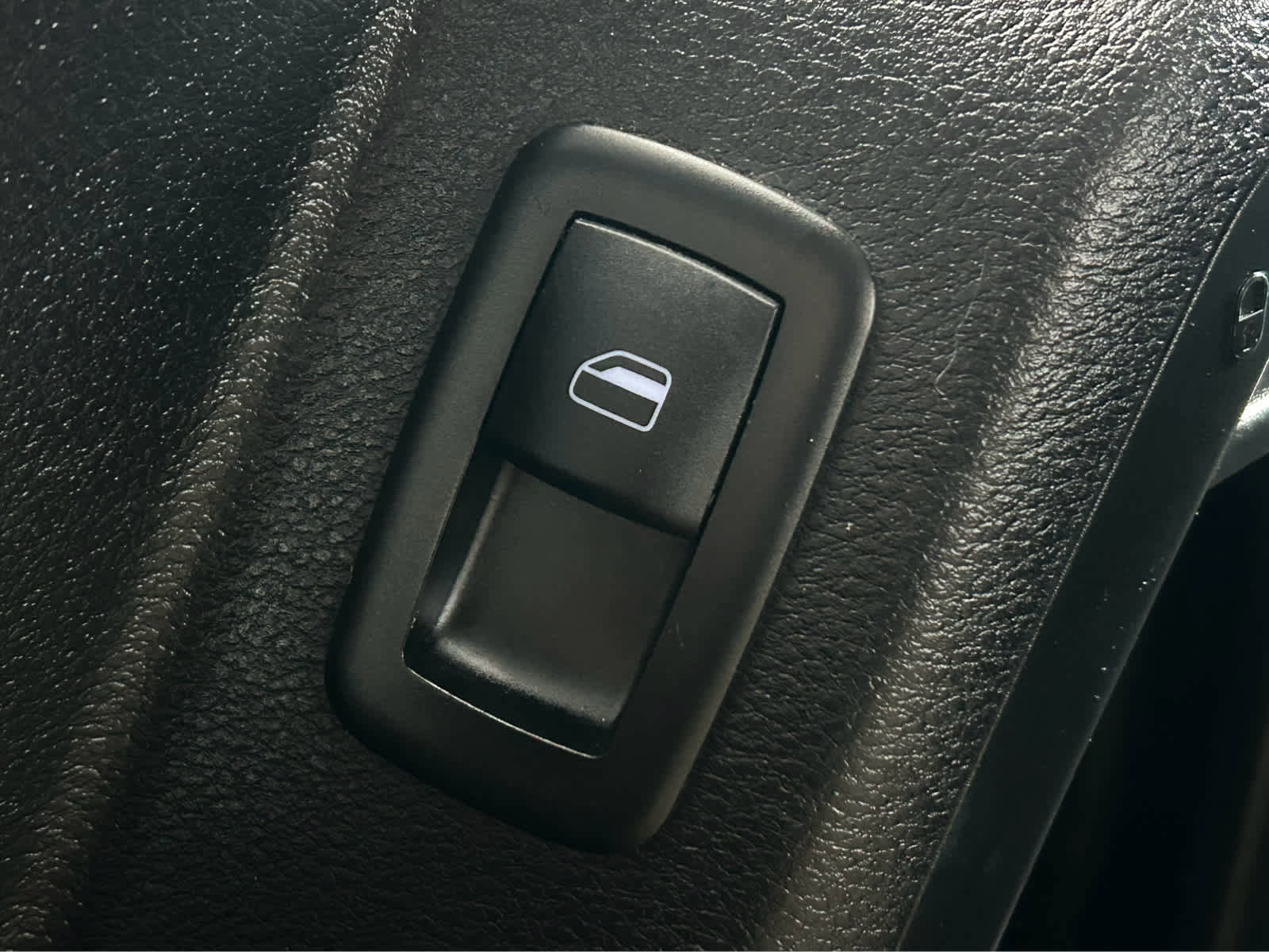 Used 2014 Dodge Grand Caravan SXT w/ UConnect Hands-Free Group image 12