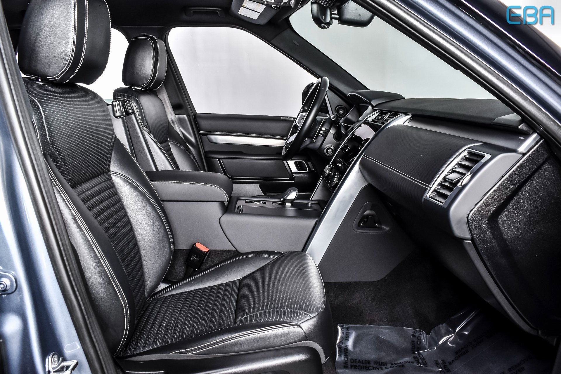 Used 2023 Land Rover Discovery S R-Dynamic image 26