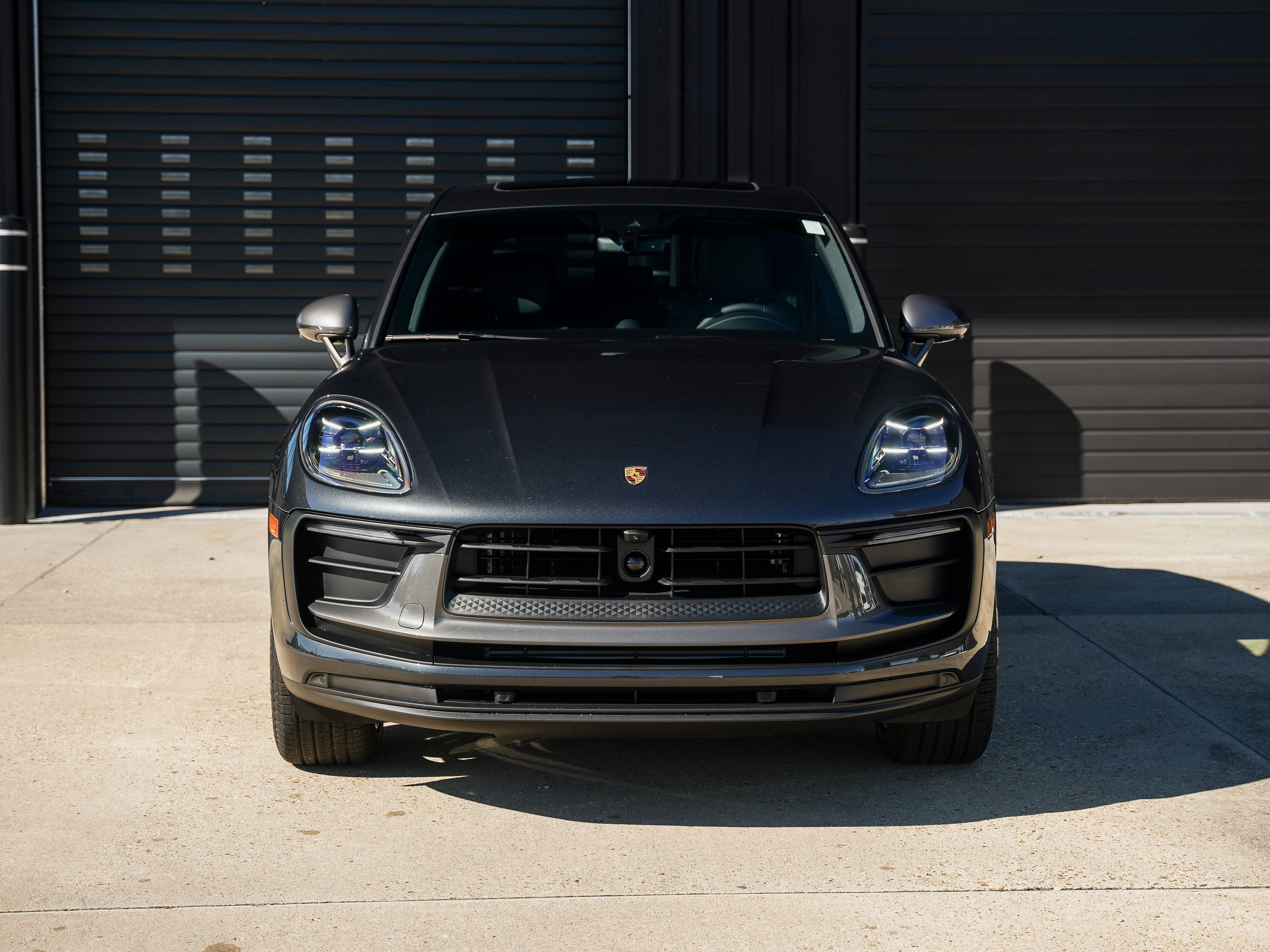 Certified 2026 Porsche Macan Turbo AWD/4WD image 6