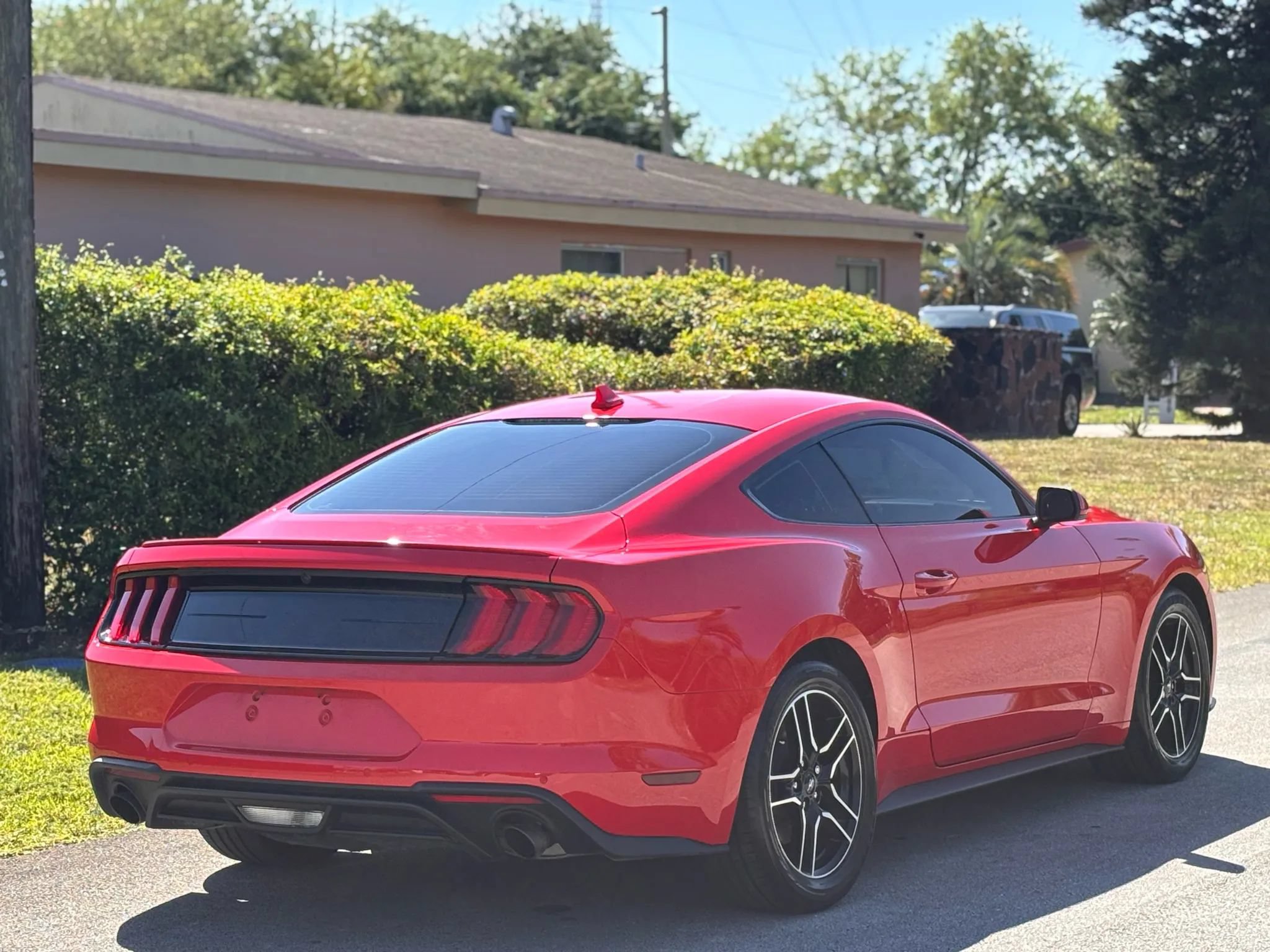 Used 2023 Ford Mustang Premium RWD image 4