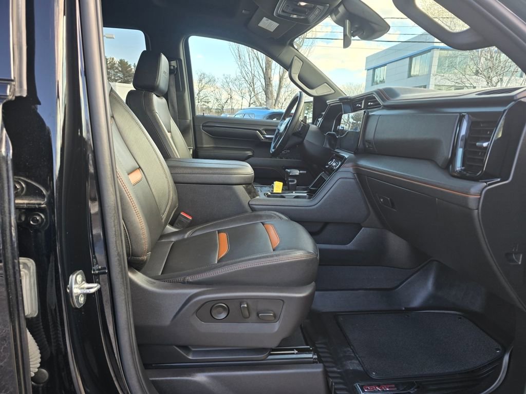 Used 2024 GMC Sierra 1500 AT4 w/ AT4 Premium Package image 11