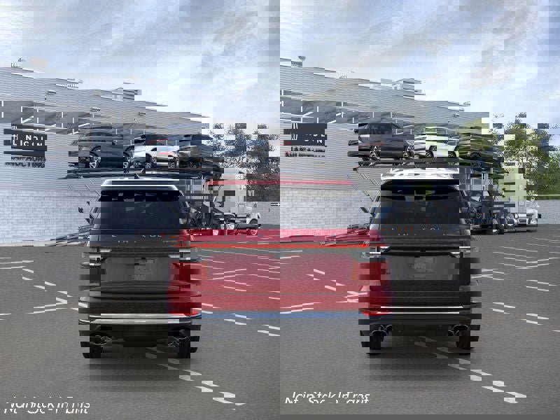 New 2026 Lincoln Aviator 2WD image 5