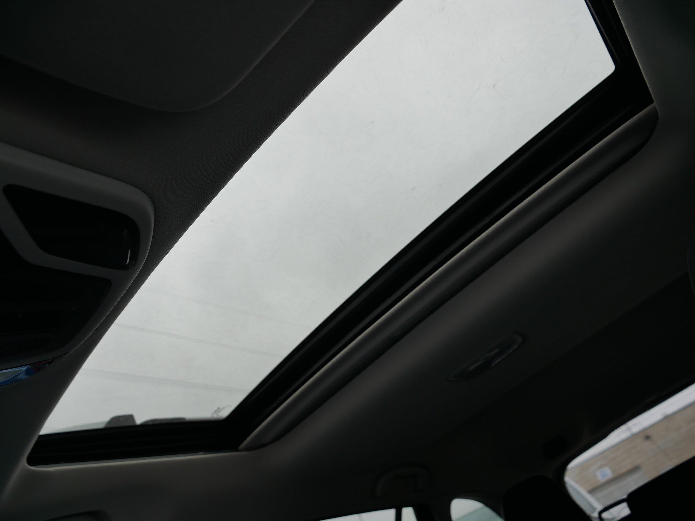 Used 2024 Subaru Outback Touring w/ Popular Package #2 image 32