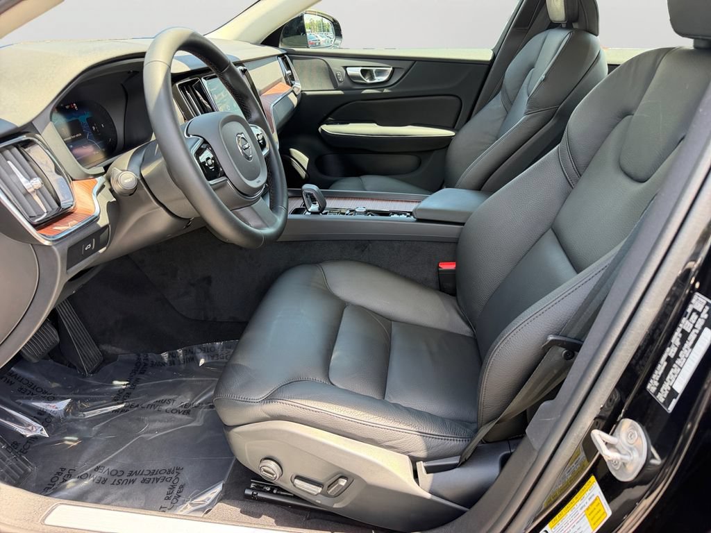 Certified 2024 Volvo S60 B5 Plus w/ Climate Package AWD/4WD image 16