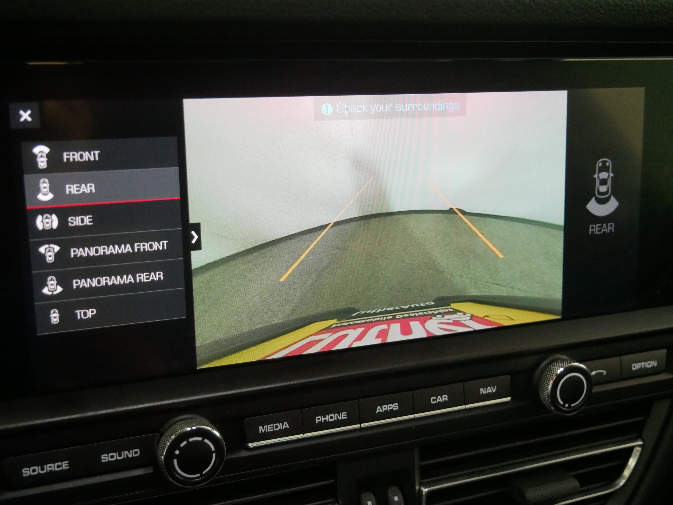 Used 2019 Porsche Macan image 33