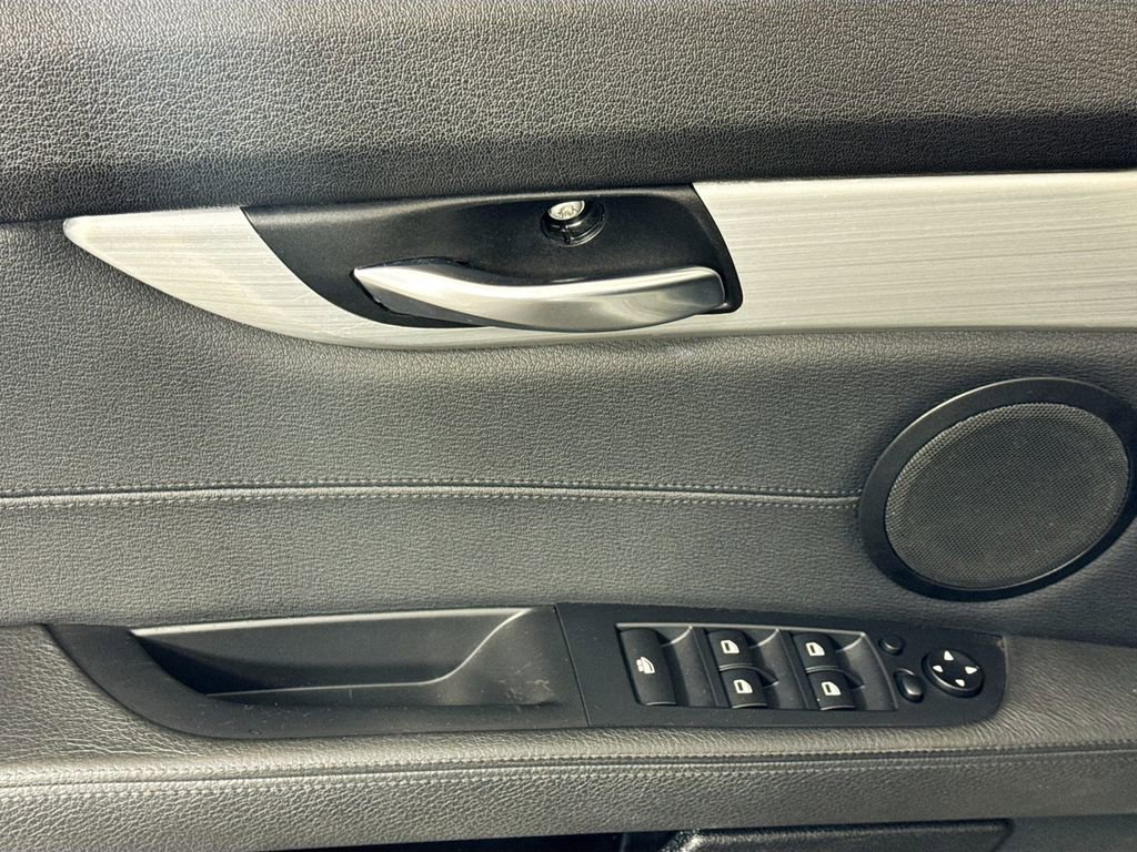 Used 2009 BMW Z4 sDrive35i image 18