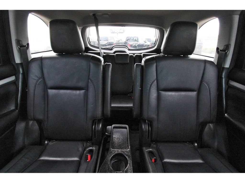 Used 2017 Toyota Highlander XLE FWD image 14