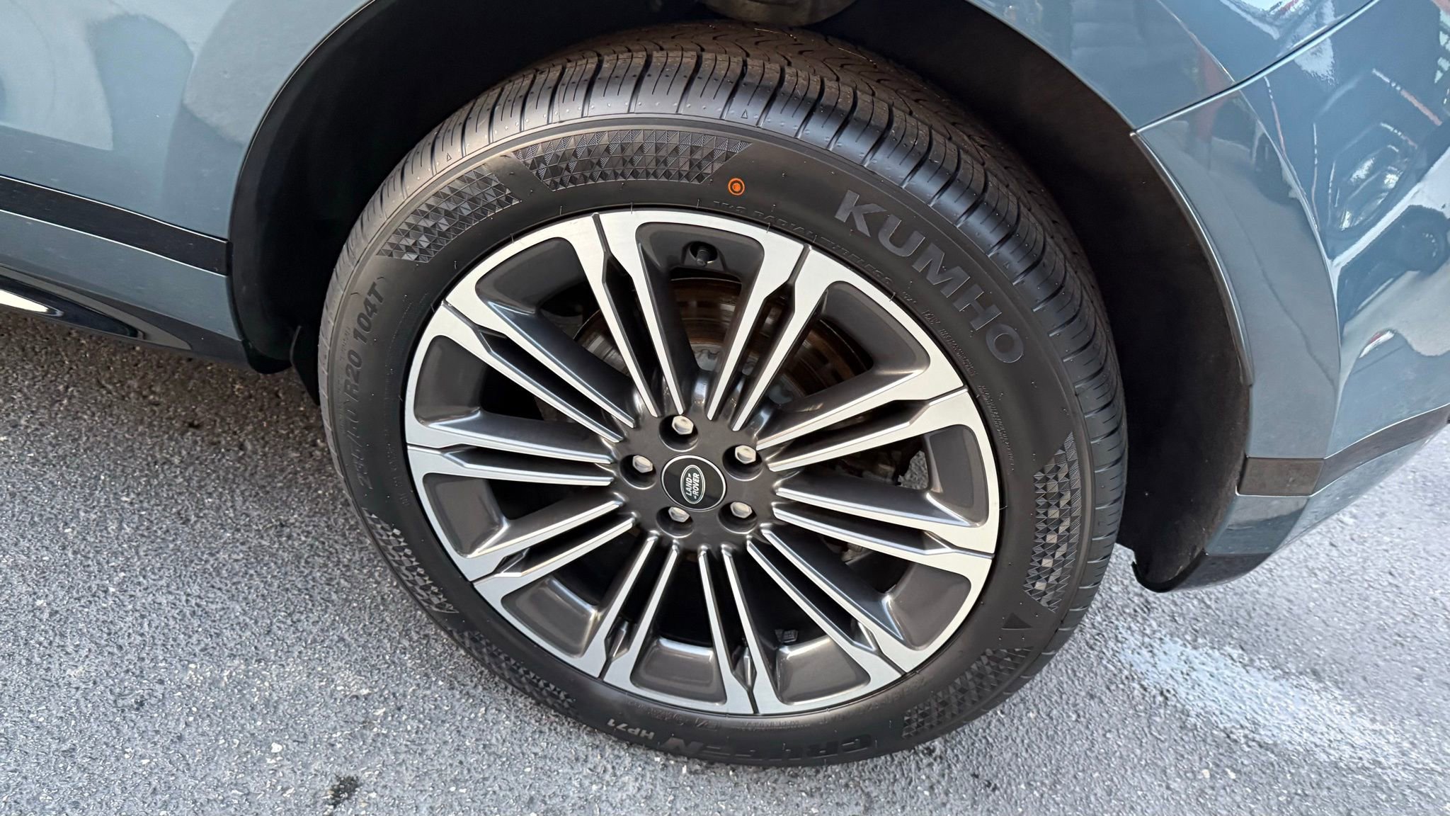 Used 2024 Land Rover Range Rover Evoque Dynamic SE image 38