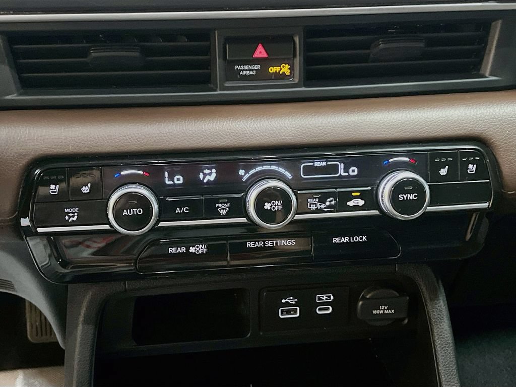 Used 2023 Honda Pilot Elite image 16