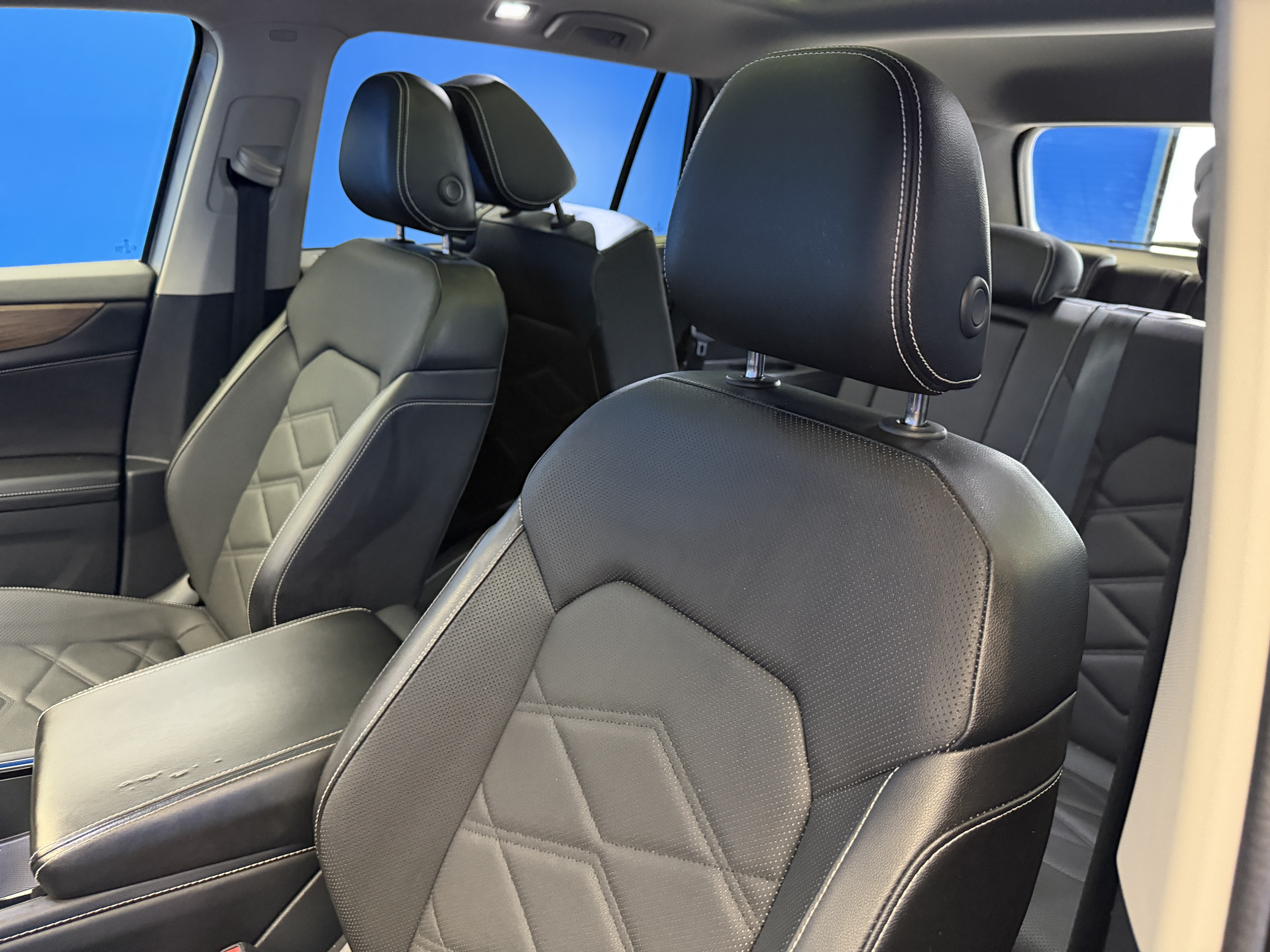 Certified 2024 Volkswagen Atlas SE FWD image 12