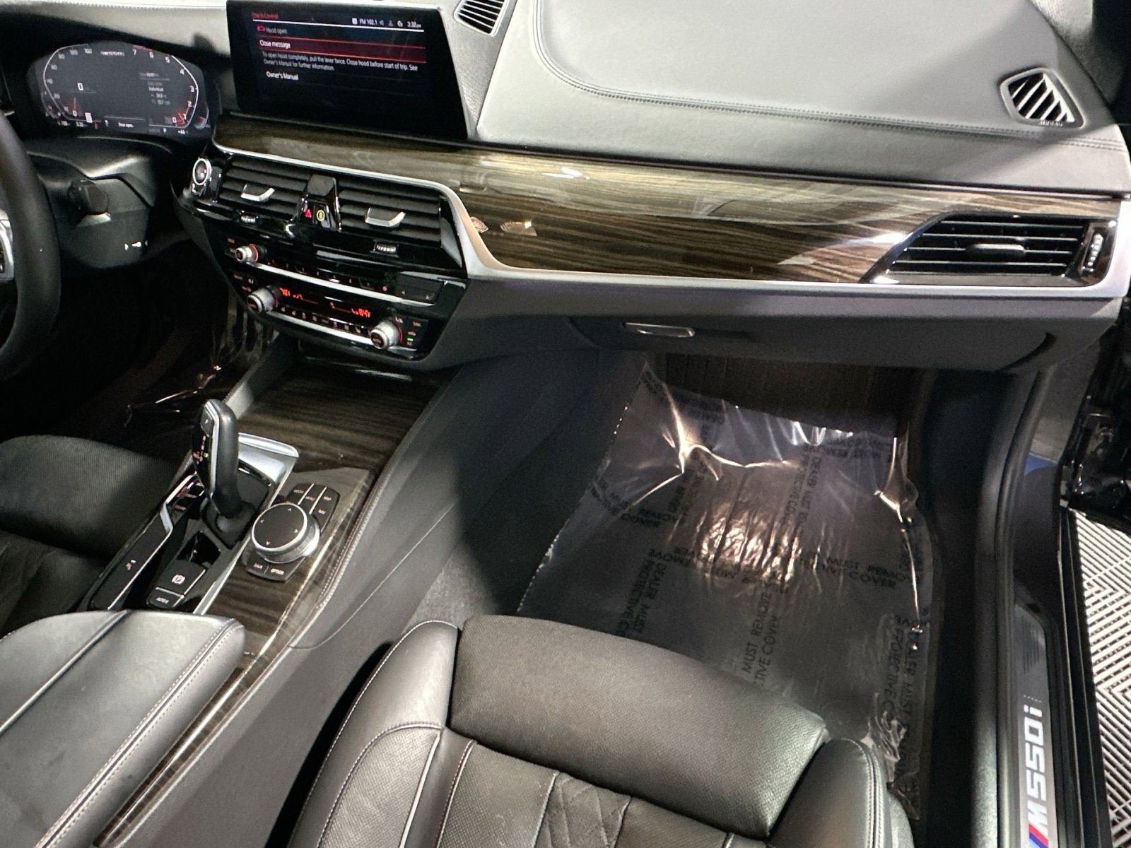 Used 2020 BMW M550i xDrive image 38