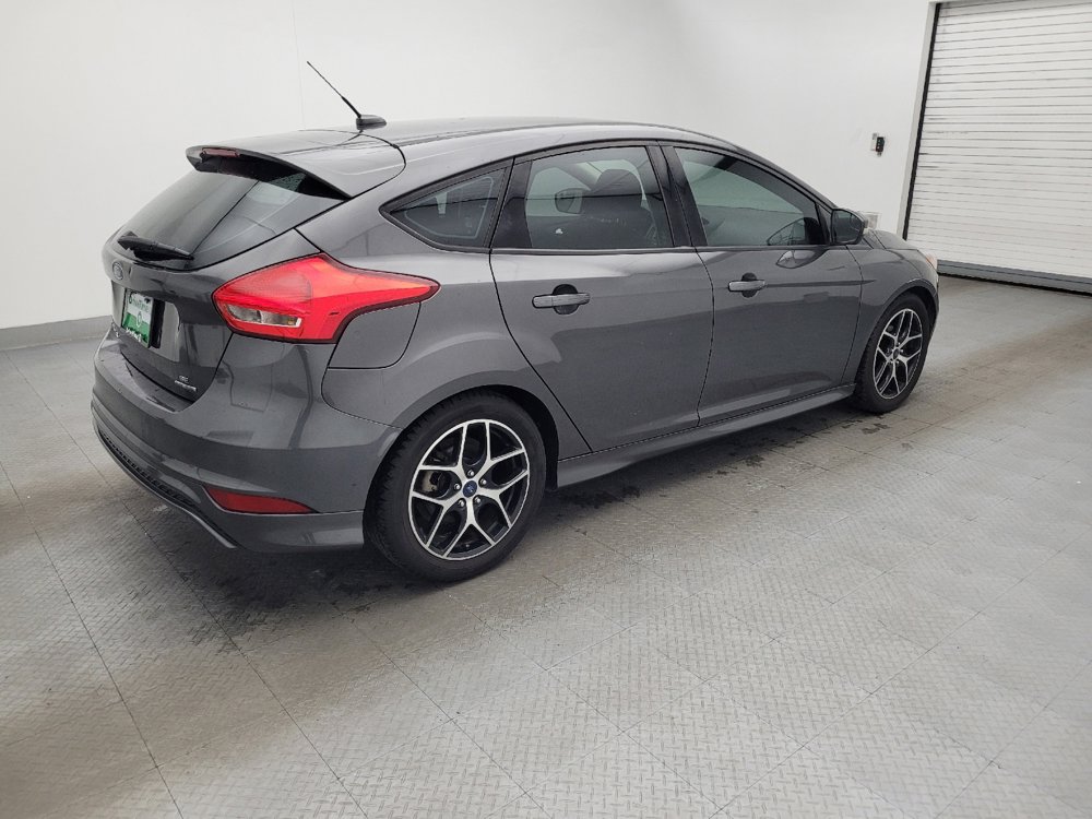 Used 2015 Ford Focus SE w/ SE Sport Package image 10