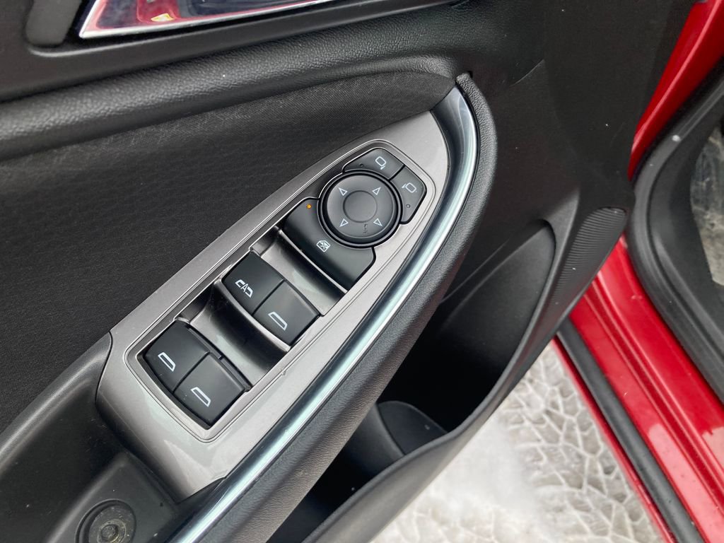 Used 2016 Chevrolet Malibu LT image 14