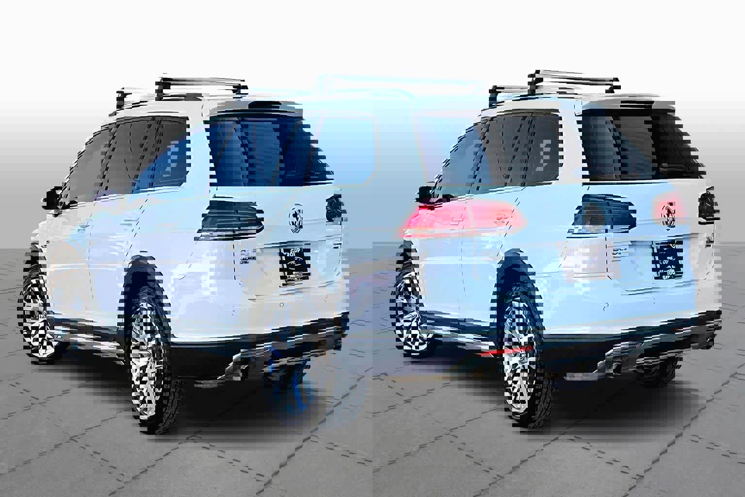 Used 2018 Volkswagen Golf Alltrack SEL image 15