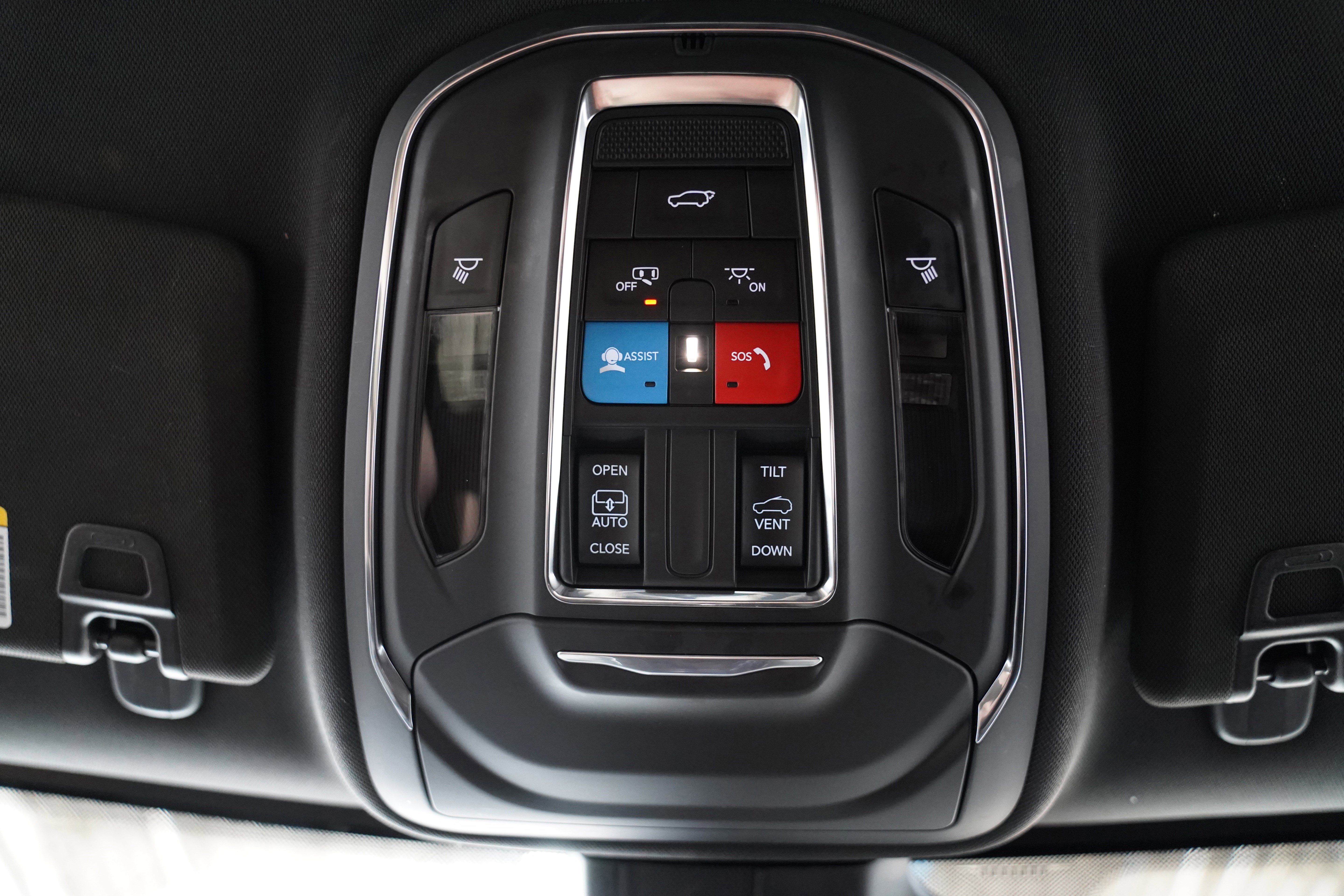 Certified 2023 Jeep Grand Cherokee L Laredo image 31