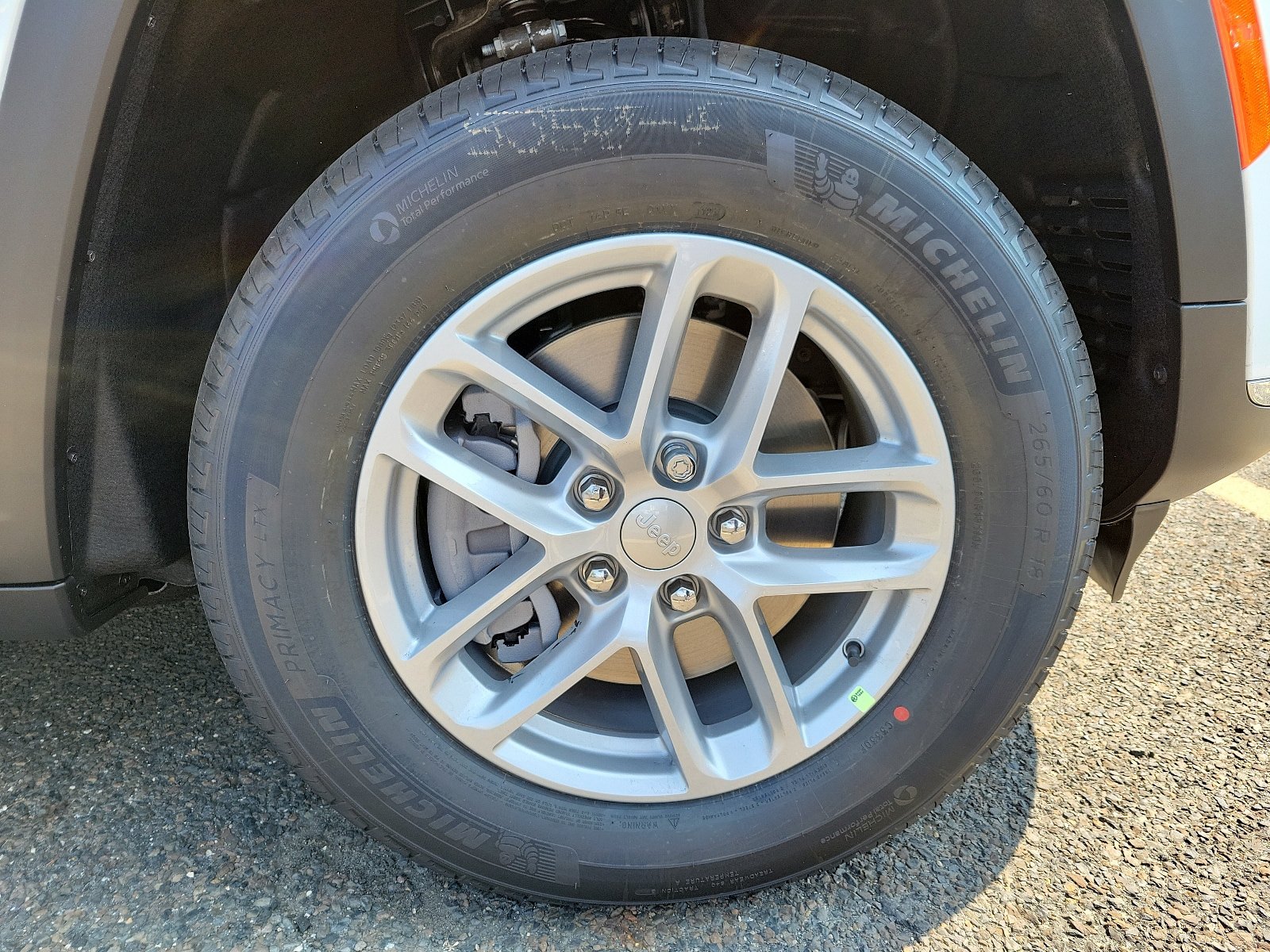 New 2023 Jeep Grand Cherokee L Laredo AWD/4WD image 4