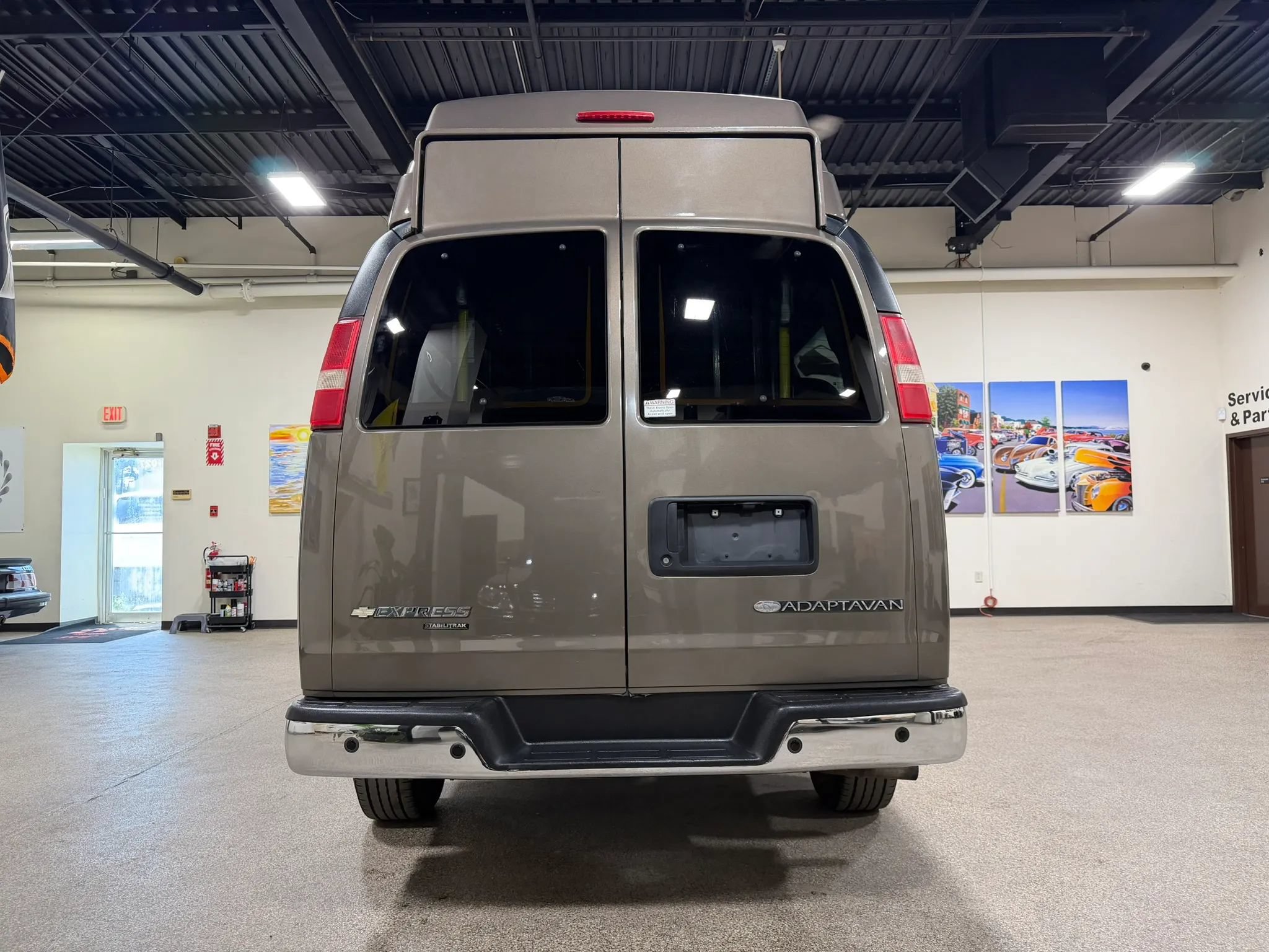 Used 2014 Chevrolet Express 3500 LT w/ LT Preferred Equipment Group RWD image 6