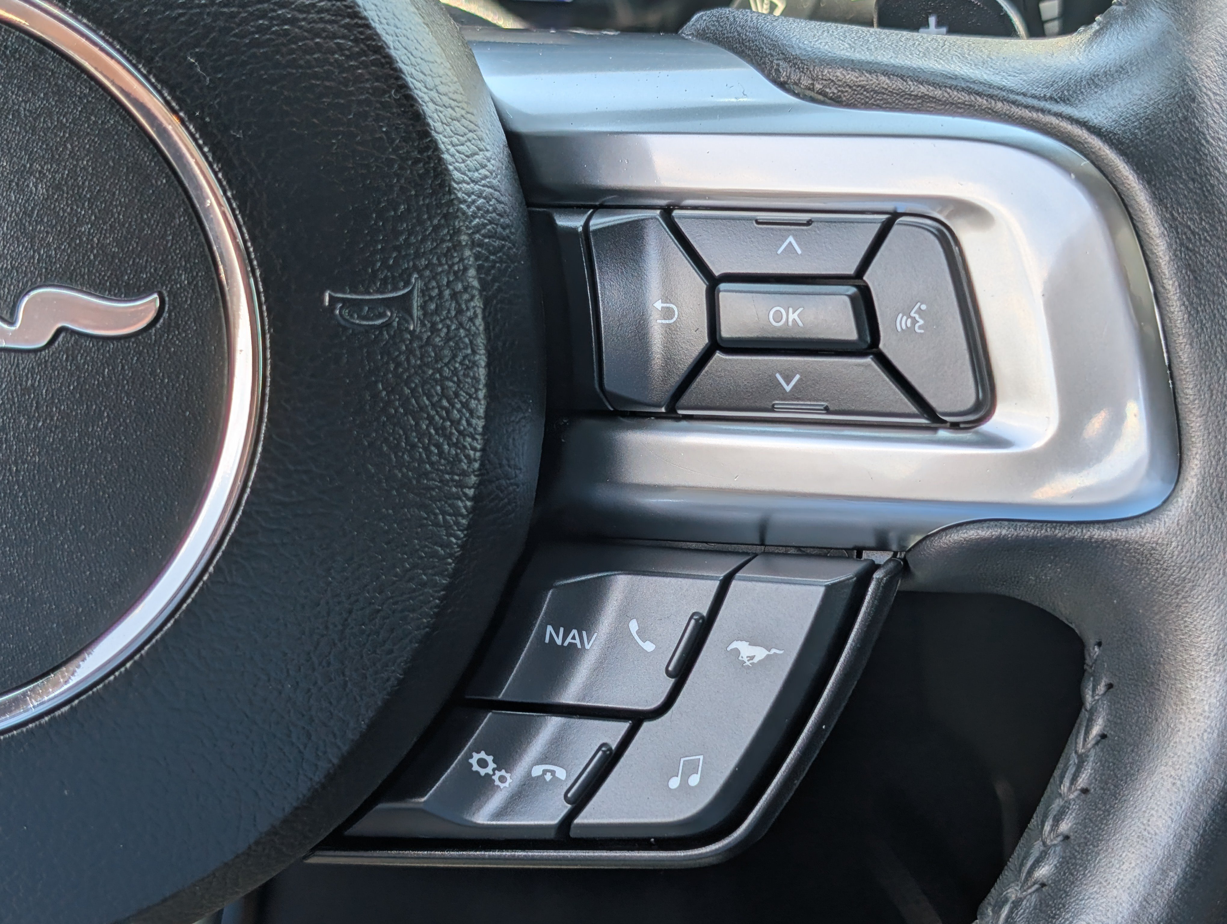 Certified 2019 Ford Mustang GT Premium w/ Equipment Group 401A RWD image 19