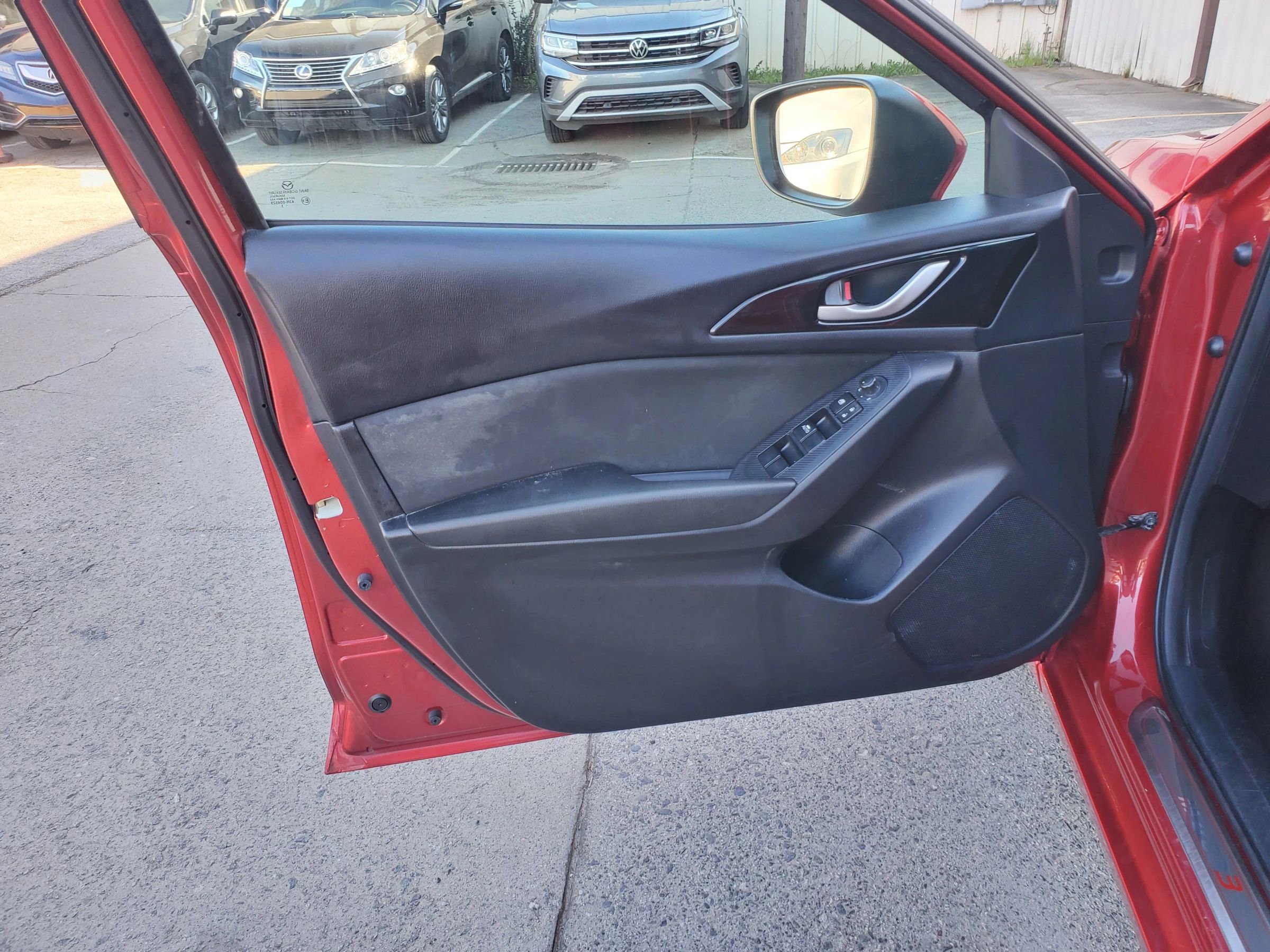 Used 2016 MAZDA MAZDA3 i Sport image 16