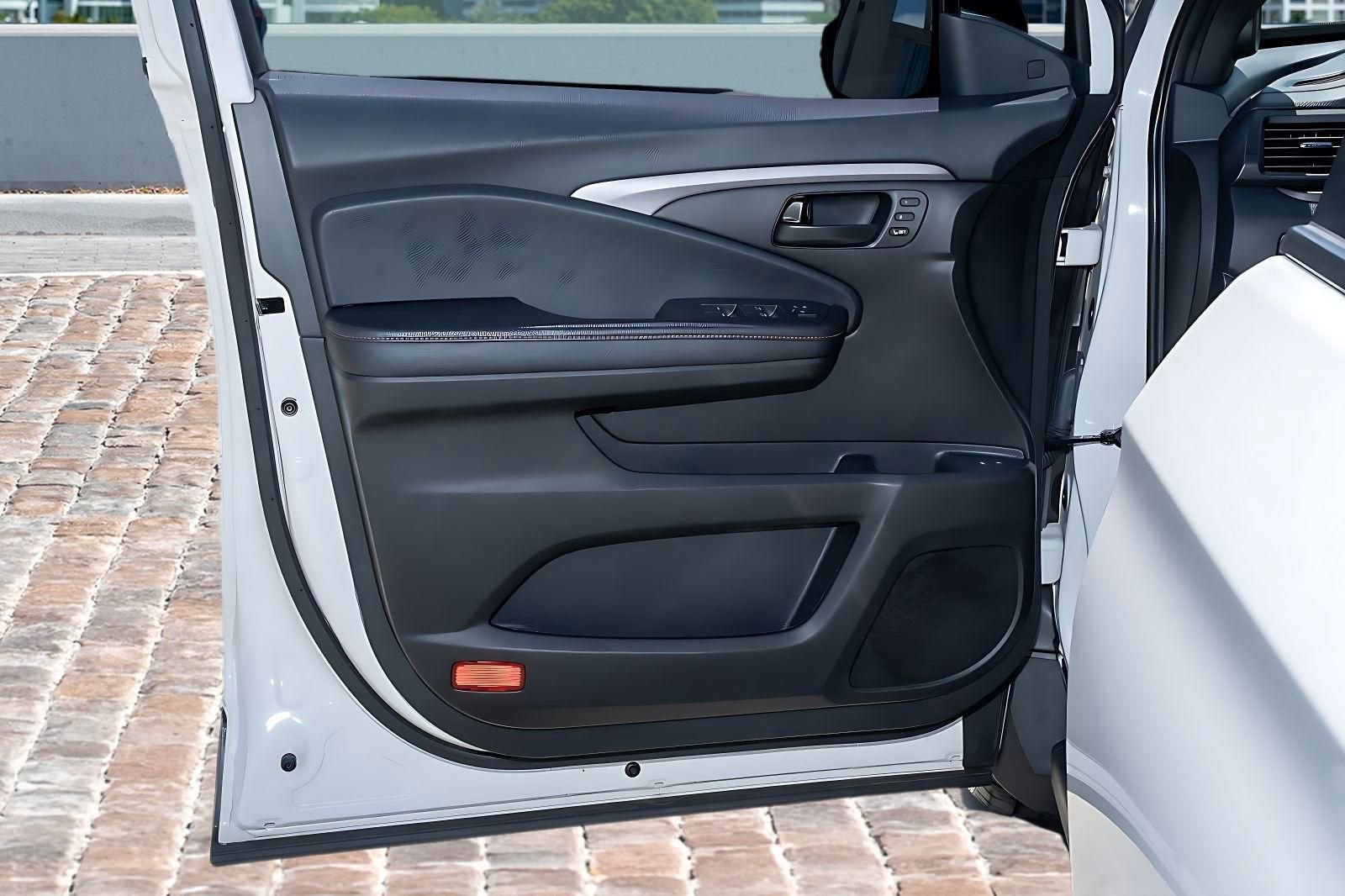 Certified 2023 Honda Passport TrailSport image 12