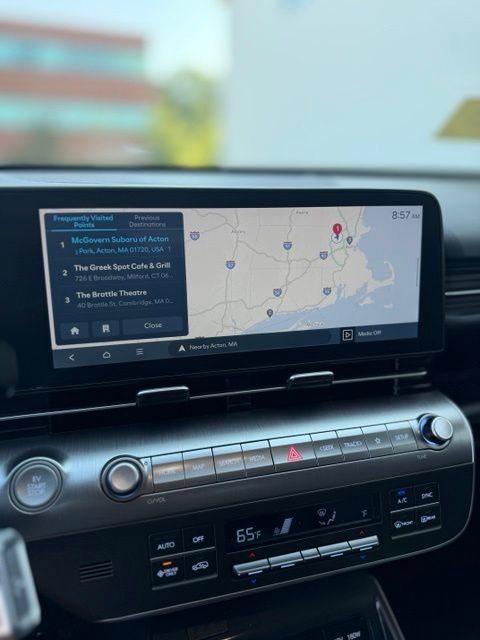Used 2025 Hyundai Kona Limited FWD image 11