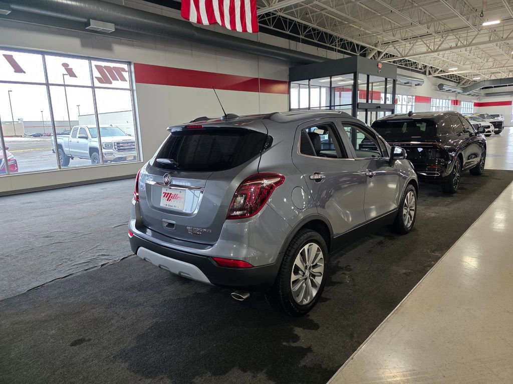 Used 2019 Buick Encore Preferred image 2
