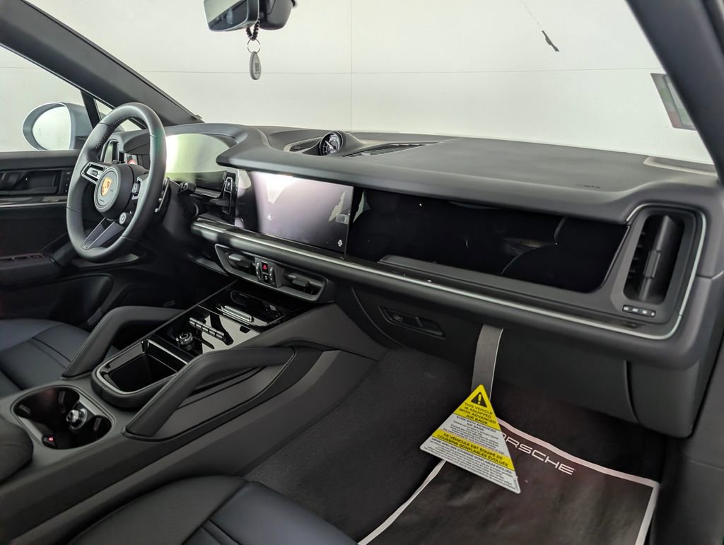 New 2026 Porsche Cayenne Coupe image 19