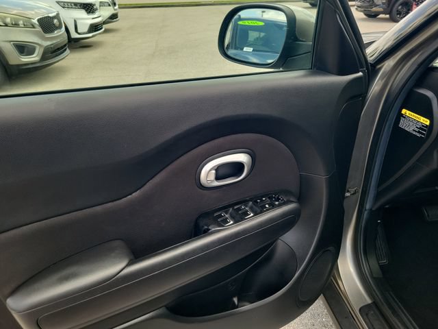 Used 2019 Kia Soul FWD image 15