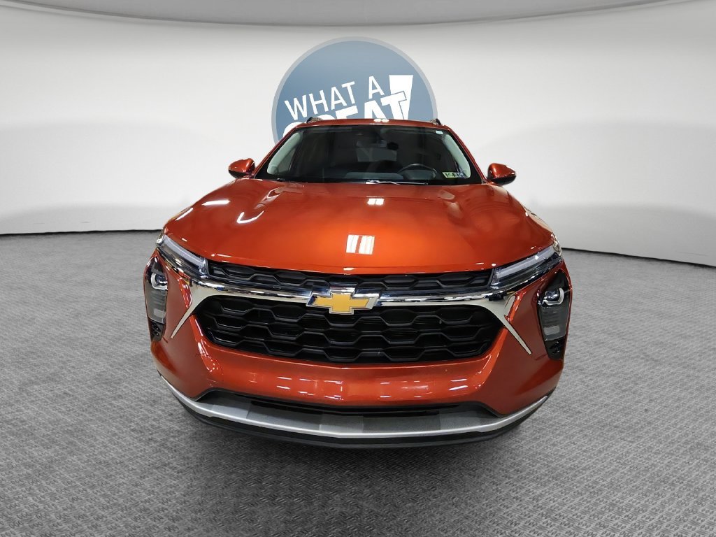 Certified 2024 Chevrolet Trax LT w/ Driver Confidence Package FWD image 11